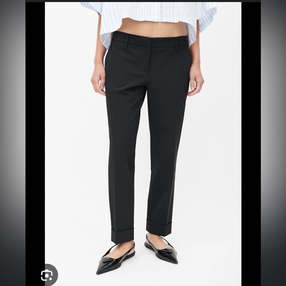 Prada
Black Nylon Straight Leg Trouser
IT 40 - Picture 8 of 10